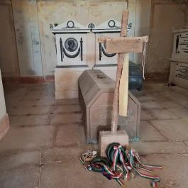 Szent Kereszt felmagasztalása templom, Ganna - Belső