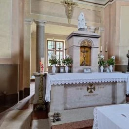 Szent Kereszt felmagasztalása templom, Ganna - Belső