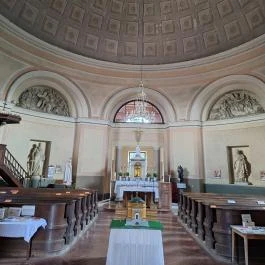 Szent Kereszt felmagasztalása templom, Ganna - Belső