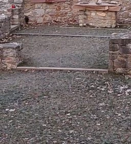 Szent Kereszt pálos templomrom