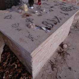 Szent Kereszt pálos templomrom Kesztölc - Külső kép