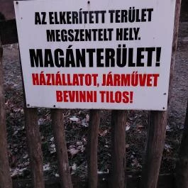 Szent Kereszt pálos templomrom Kesztölc - Egyéb