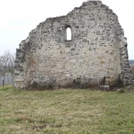 Szent Kereszt-templom romja Biatorbágy - Külső kép