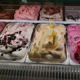 Szent Korona Cukrászda, Soltvadkert - Étel/ital