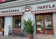 Szent Korona Cukrászda Soltvadkert