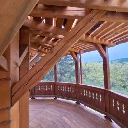 Szent Korona kilátó Kisgyőr - Belső