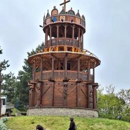 Szent Korona kilátó Kisgyőr - Külső kép