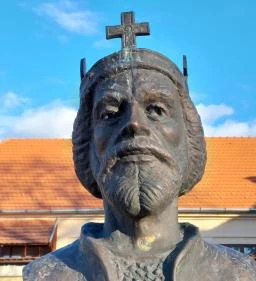 Szent László mellszobra