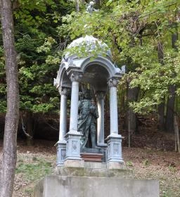 Szent László-szobor