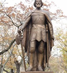 Szent László szobor