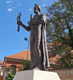 Szent László szobor 