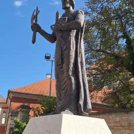 Szent László szobor Győr - Külső kép