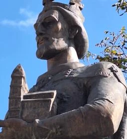 Szent László szobor 