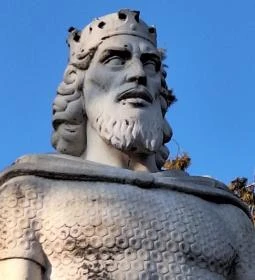 Szent László-szobor