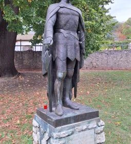 Szent László szobra