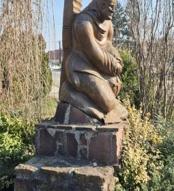 Szent Lőrinc faszobra