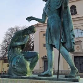 Szent Márton megkereszteli Édesanyját szobor, Szombathely - Egyéb