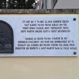 Szent Márton megkereszteli Édesanyját szobor, Szombathely - Egyéb