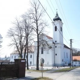 Szent Mauríciusz Monostor Bakonybél - Külső kép