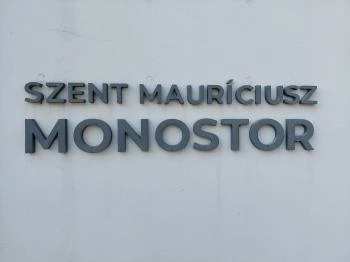 Szent Mauríciusz Monostor Bakonybél