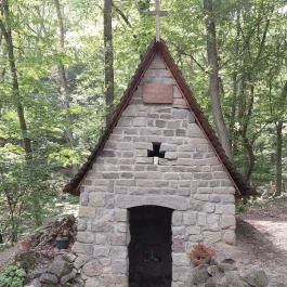 Szent Mihály erdei kápolna, Visegrád - Külső kép