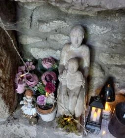 Szent Mihály erdei kápolna