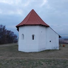 Szent Mihály öregtemplom Budajenő - Külső kép