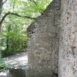 Szent Mihály pálos kolostorrom Nagyvázsony - Külső kép