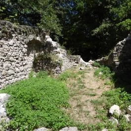 Szent Mihály pálos kolostorrom Nagyvázsony - Külső kép