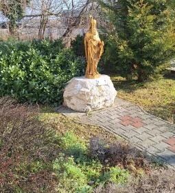 Szent Miklós püspök szobra