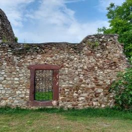 Szent Miklós templomrom Csopak - Egyéb