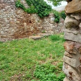 Szent Miklós templomrom Csopak - Egyéb