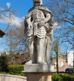 Szentháromság-szobor