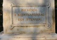 Szentháromság-szobor Tápiógyörgye