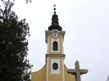 Szentháromság templom Feked