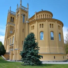 Szeplőtelen fogantatás templom, Fót - Külső kép