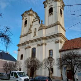 Szeplőtelen Fogantatás-templom Eger - Külső kép