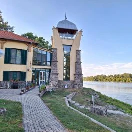 Sziget Hotel Veránka Érsekcsanád - Külső kép