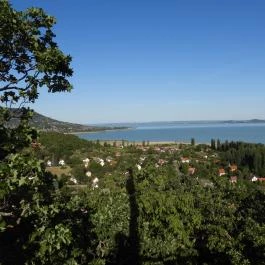 Szigligeti Óvár-kilátó, Szigliget - Külső kép