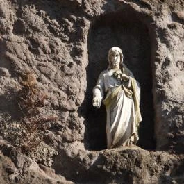 Sziklakápolna Zebegény - Egyéb