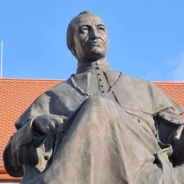 Szily János szobor, Szombathely - Egyéb