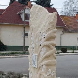 Szlovák letelepedési emlékmű Sóskút - Egyéb