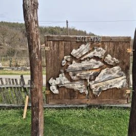 Szoborpark Terény - Külső kép