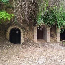 Szóládi löszpincesor, Szólád - Külső kép