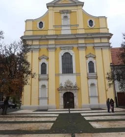 Szolnok Belvárosi Szentháromság templom