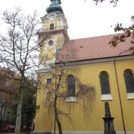 Szolnok Belvárosi Szentháromság templom Szolnok - Külső kép