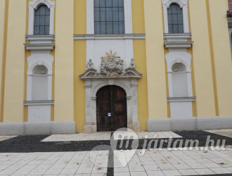 Szolnok Belvárosi Szentháromság templom