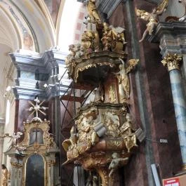 Szolnok Belvárosi Szentháromság templom, Szolnok - Belső