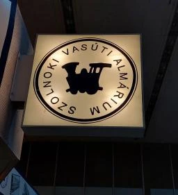 Szolnoki Vasúti Almárium
