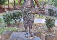 Szőlőt szedő lány Tapolca